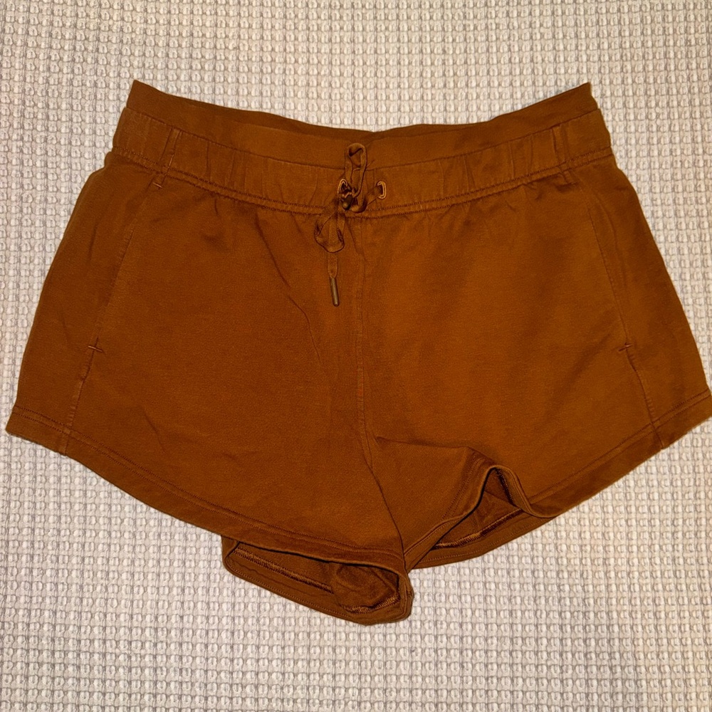 Lululemon - Women's Rust Drawstring Lounge Shorts
